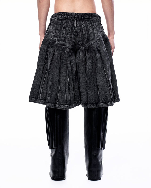 SS25 ‘TWIST’ PLEATED BERMUDA SHORTS (-40%)