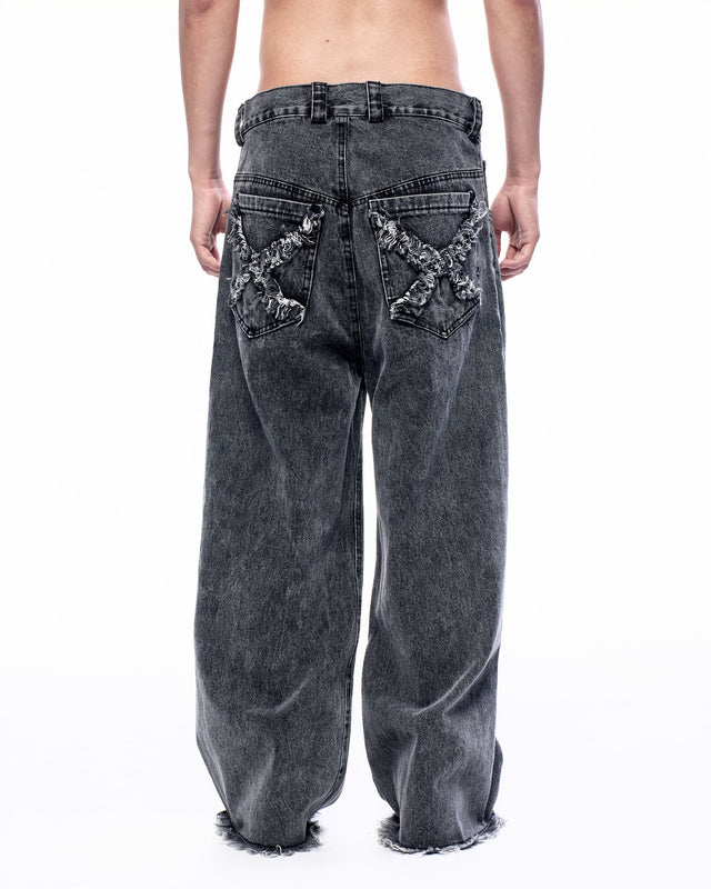 SS24 ‘BAD SPORTS’ PLAIN BACK POCKET BAGGY JEANS (-40%)