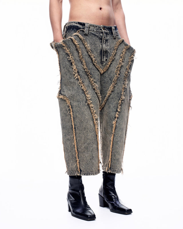 SS26 ‘STATIC’ RAW EDGE BLACKHOLE BERMUDA PANTS (-30%)